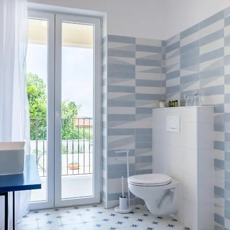 Gentlemen'S Hotel Zeus - Gaymen & Adults Only