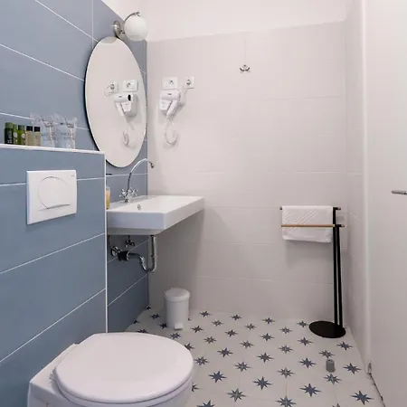Hotel Gentlemen'S Hotel Zeus - Gaymen & Adults Only Vinkuran