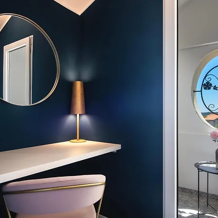 Gentlemen'S Hotel Zeus - Gaymen & Adults Only Hotel Vinkuran