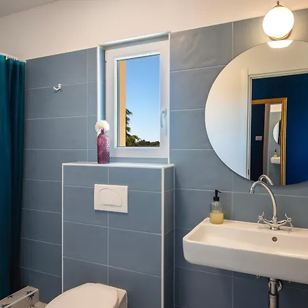 Gentlemen'S Hotel Zeus - Gaymen & Adults Only Hotel Vinkuran