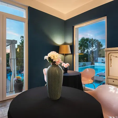 Gentlemen'S Hotel Zeus - Gaymen & Adults Only Hotel