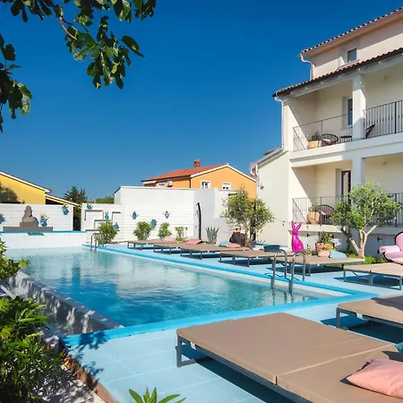 Gentlemen'S Hotel Zeus - Gaymen & Adults Only 4* Vinkuran
