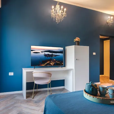 Gentlemen'S Hotel Zeus - Gaymen & Adults Only Hotel Vinkuran