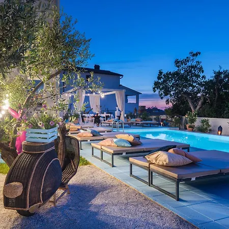 Gentlemen'S Hotel Zeus - Gaymen & Adults Only