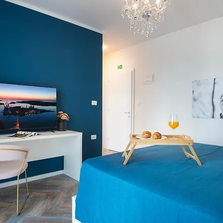 Hotel Gentlemen'S Hotel Zeus - Gaymen & Adults Only Vinkuran