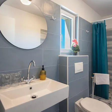 Gentlemen'S Hotel Zeus - Gaymen & Adults Only Hotel Vinkuran