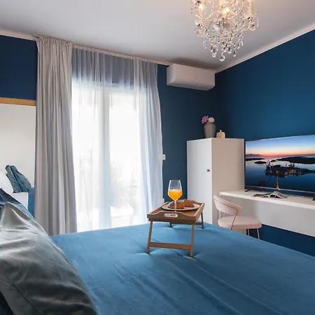 Gentlemen'S Hotel Zeus - Gaymen & Adults Only Hotel Vinkuran
