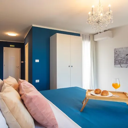 Hotel Gentlemen'S Hotel Zeus - Gaymen & Adults Only Vinkuran